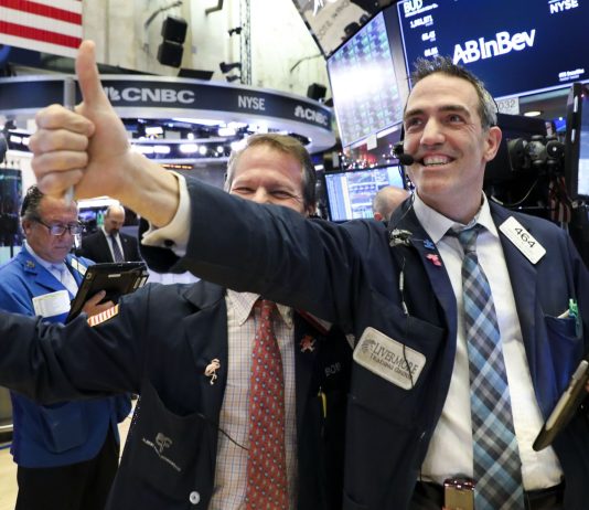 Stocks close higher after Trump announces end to shutdown