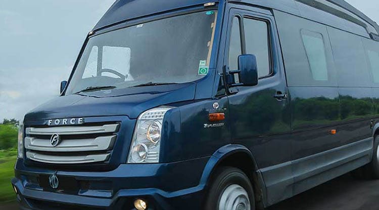 tempo-traveller_9_seater_4